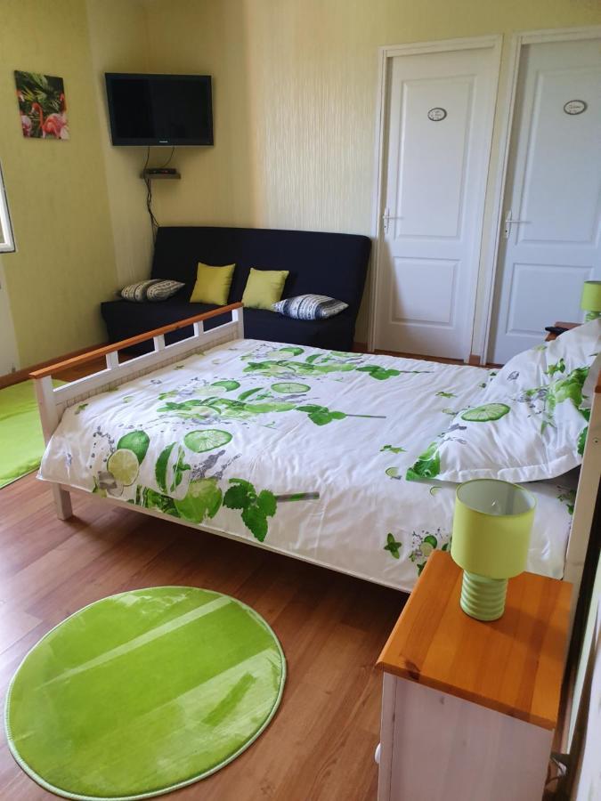 Le Logis Du Marais Bed and Breakfast Les Magnils-Reigniers Buitenkant foto